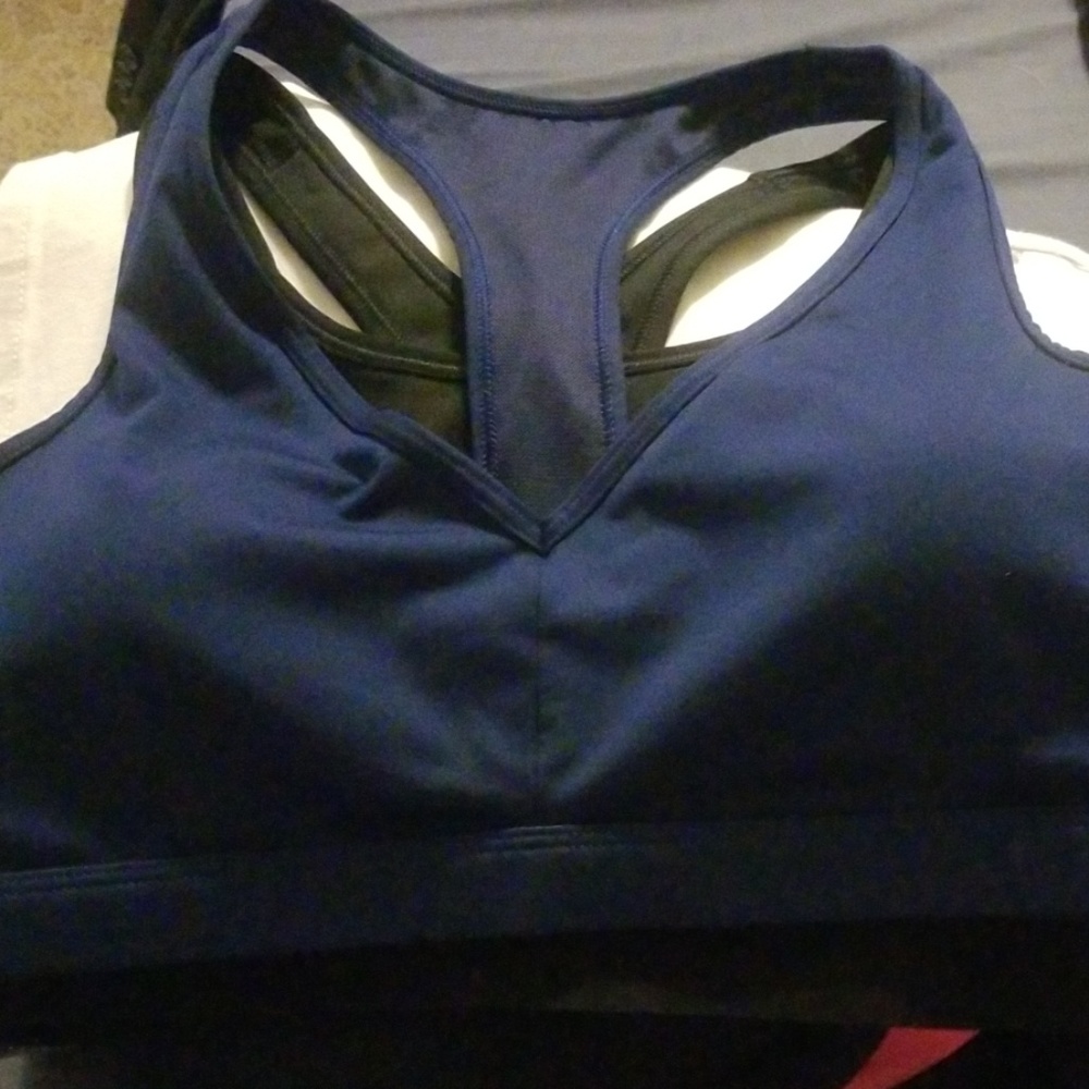 Victoria sport bra